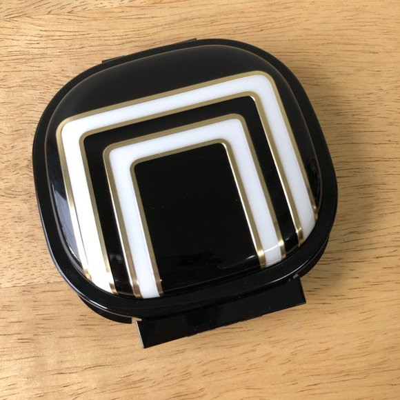 MAC - BASICS EYESHADOW PALETTE - Picture 5 of 7